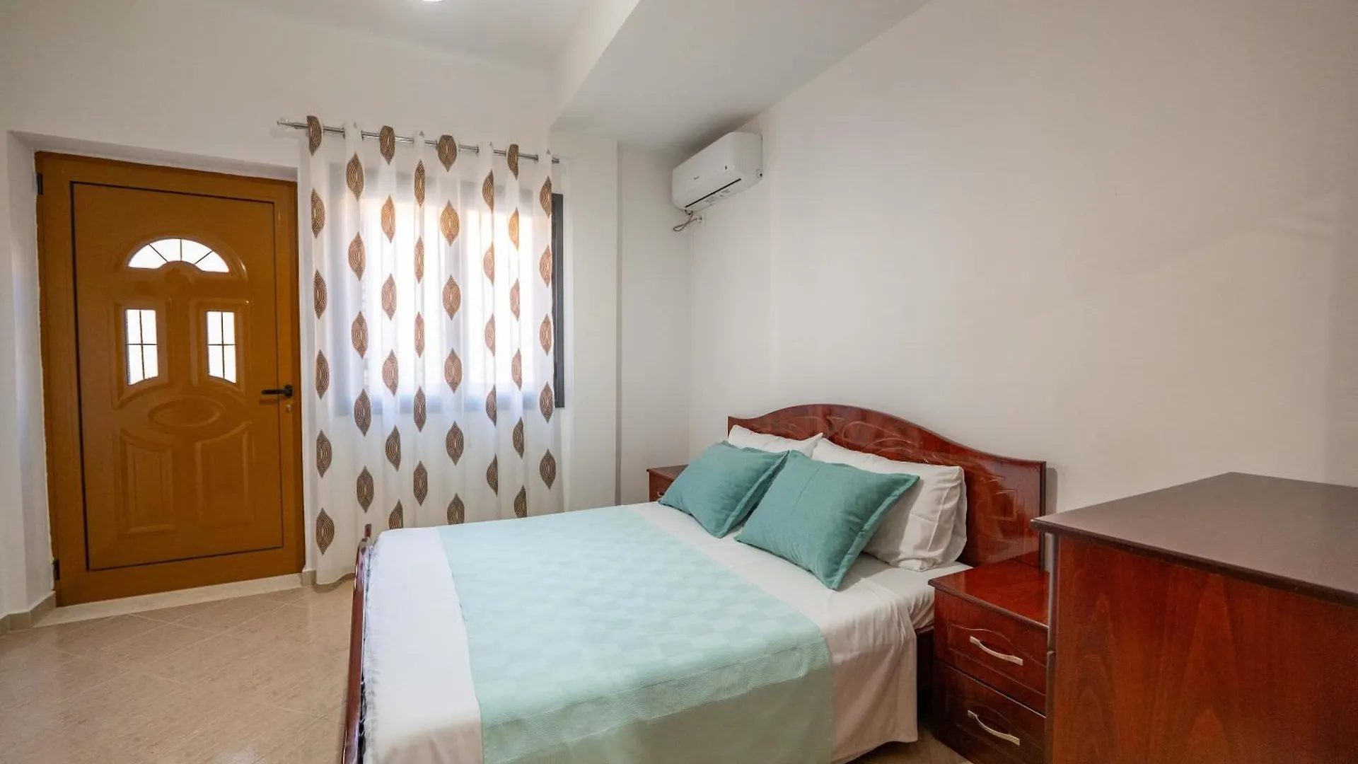 Aldi'S Guesthouse Cuke 0*,