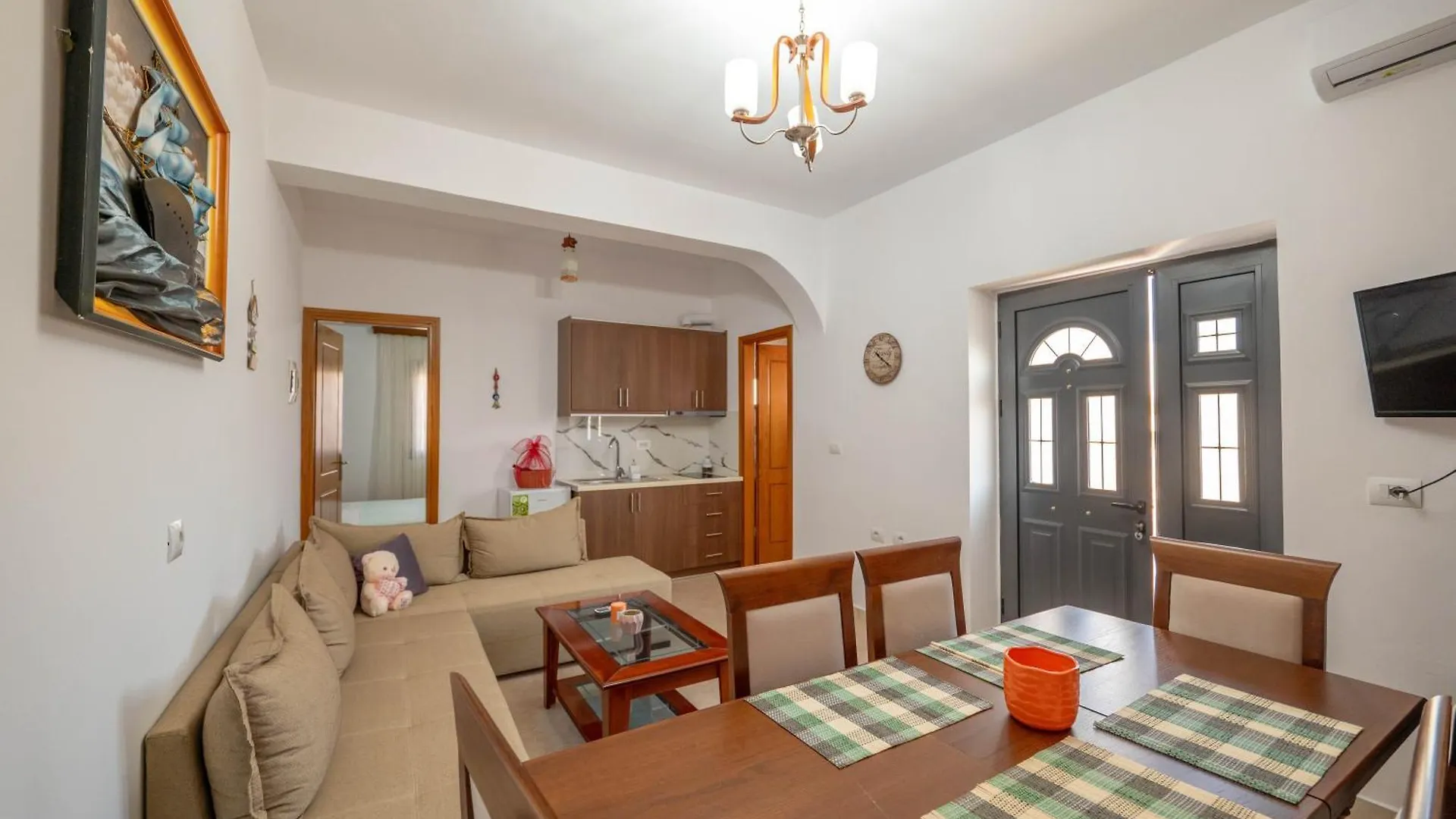 Aldi'S Guesthouse Cuke 0*,  Albania