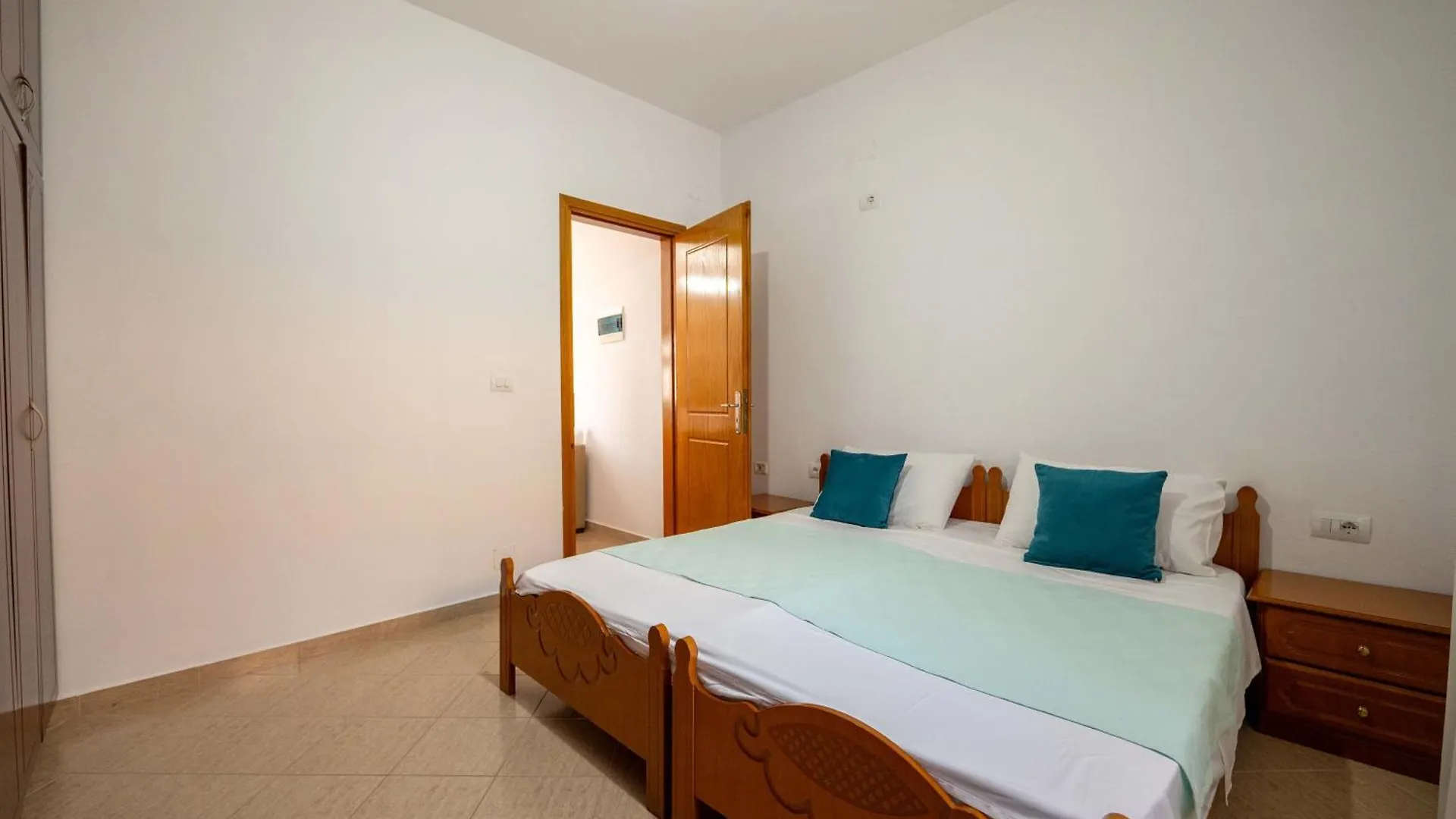 Aldi'S Guesthouse Cuke 0*,  Albania